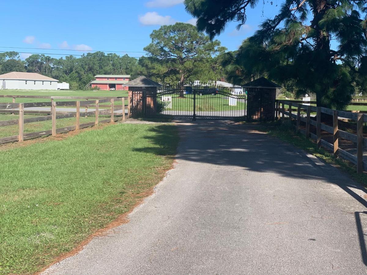 Oyo Family Ranch At Melbourne Fl Exterior foto