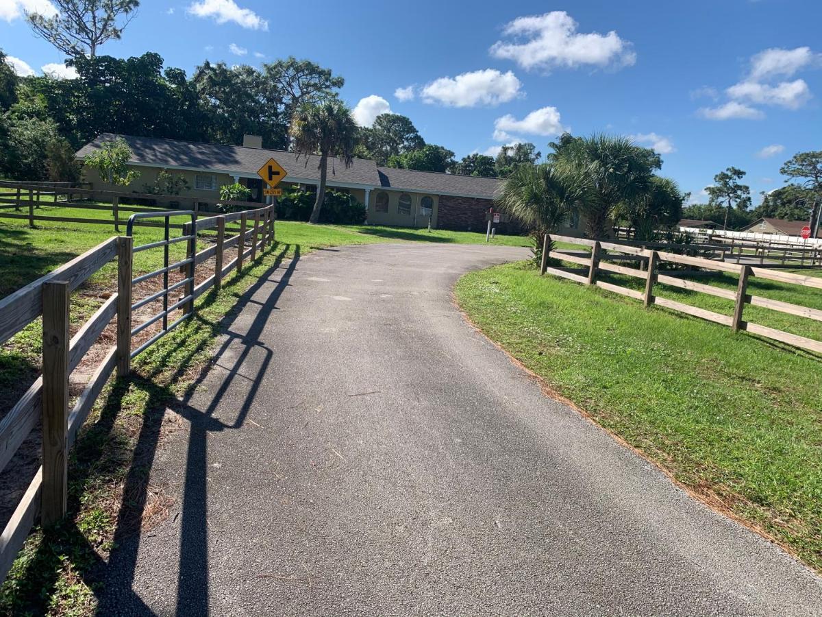 Oyo Family Ranch At Melbourne Fl Exterior foto